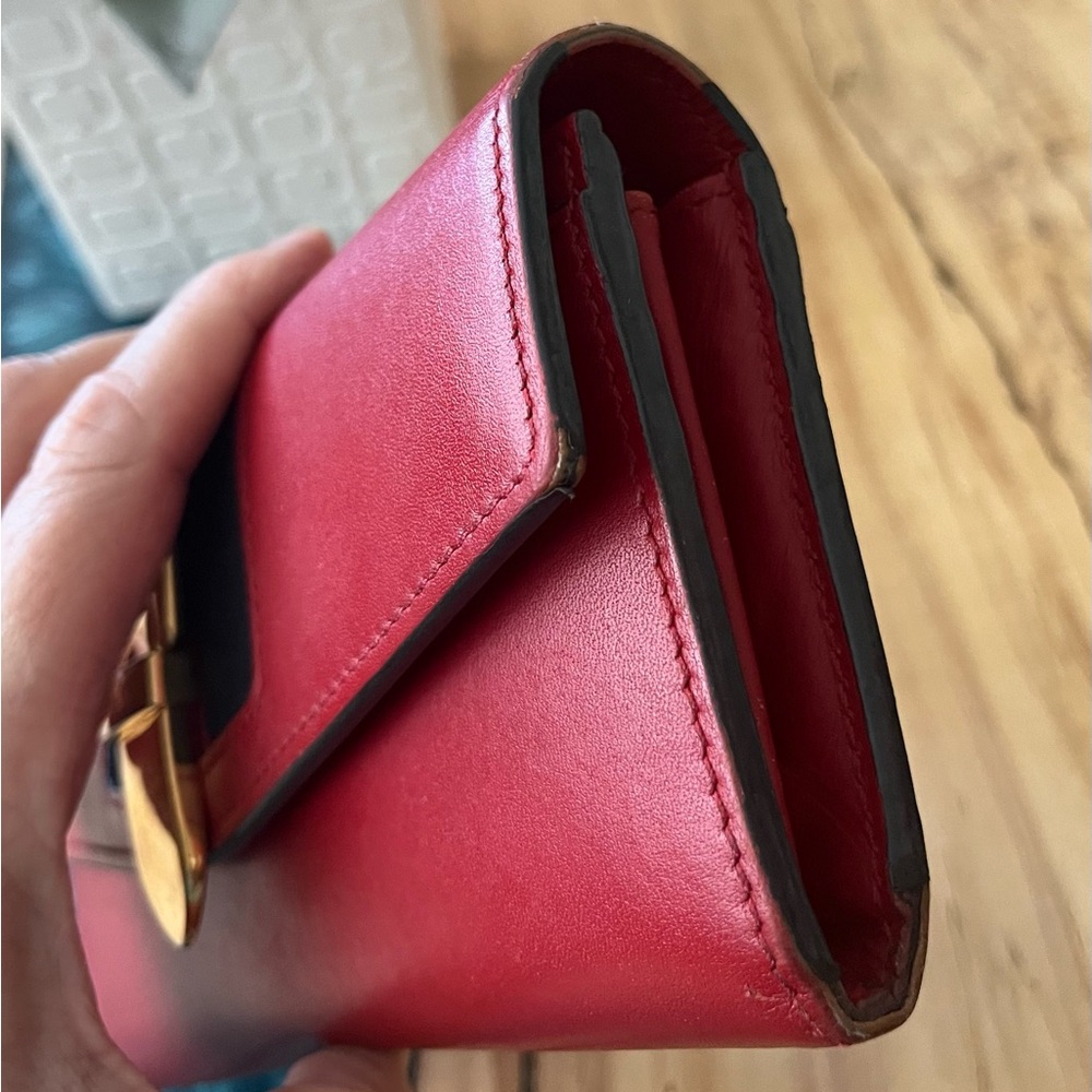 Gucci Sylvie Web Continental Wallet in Red and Blue with Gold Clasp - Picture 4 of 16
